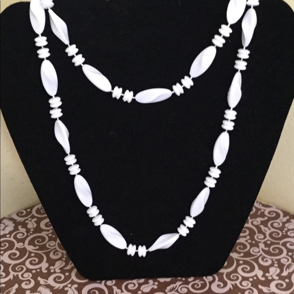 White Acrylic Bead Necklace - Picture 1 of 3